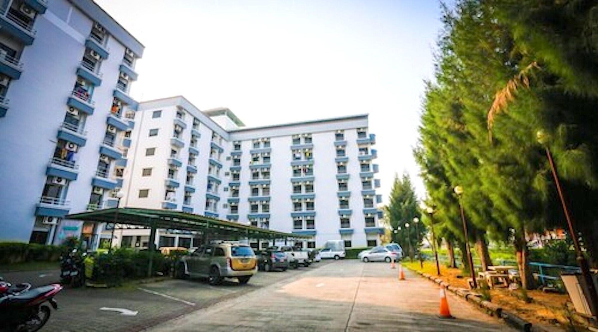 Wiangwalee Hotel Районг Экстерьер фото